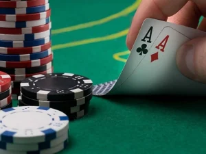 Cách quản lý vốn khi chơi casino - Bài Poker thông minh